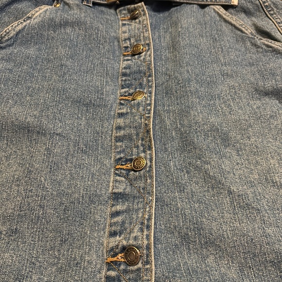 Denim button down skirt, adjustable belt & has deep - Picture 5 of 8